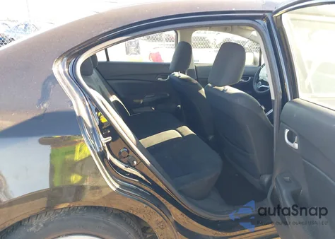 2013 Honda Civic Lx z USA, uszkodzony, nr VIN 2HGFB2F55DH584353